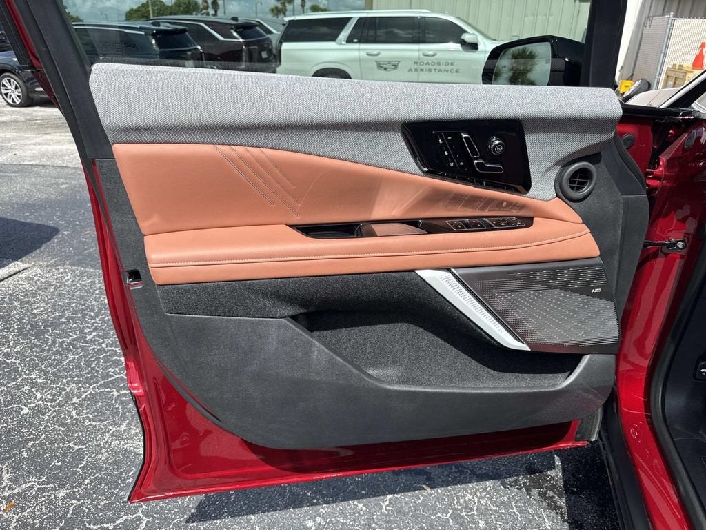 2027 Cadillac OPTIQ Premium Luxury