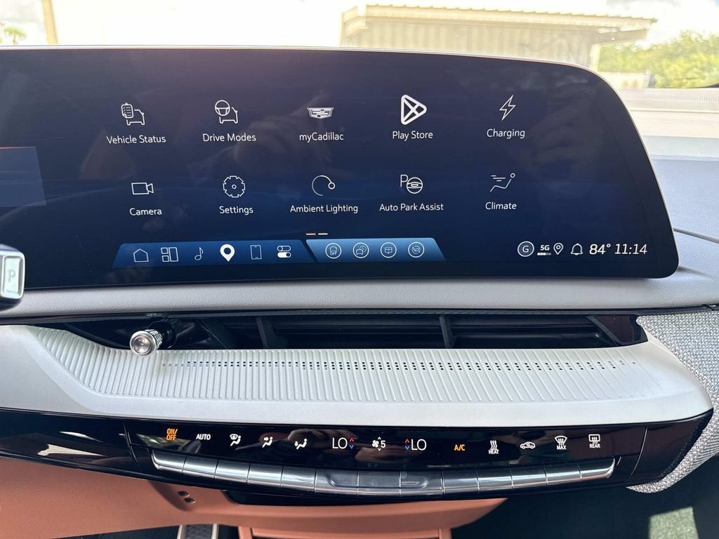 2027 Cadillac OPTIQ Premium Luxury
