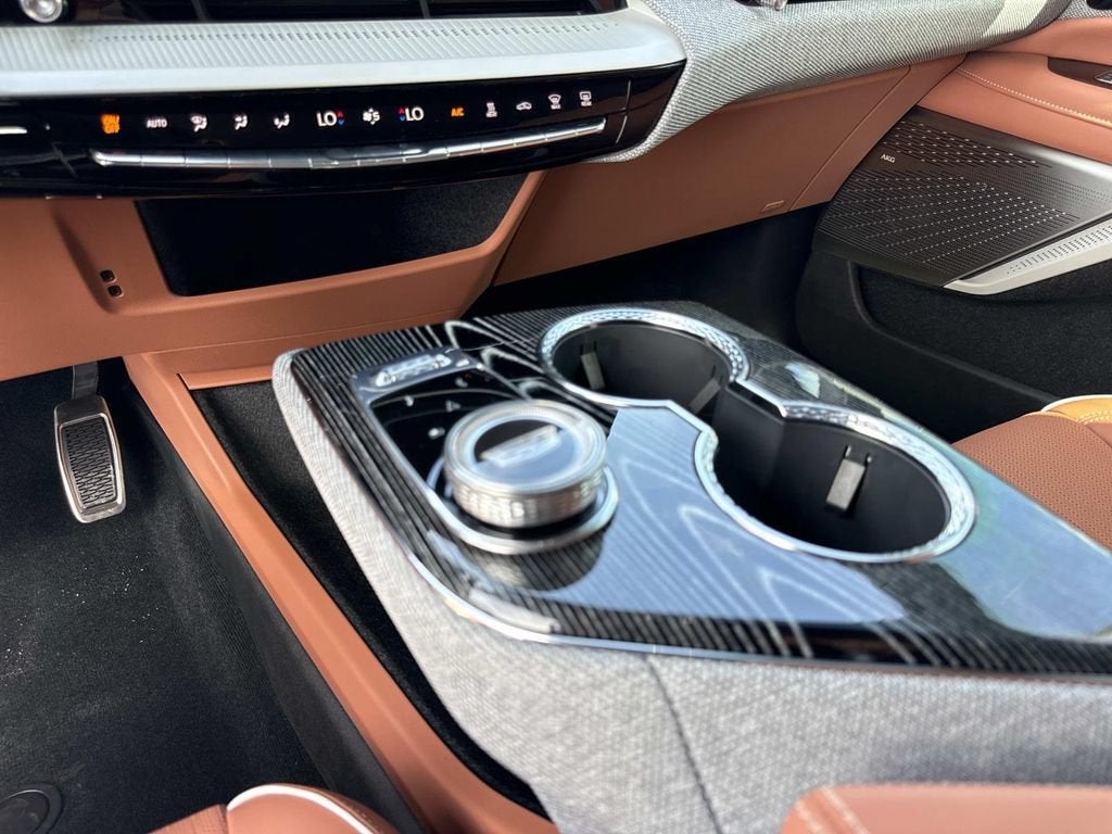 2027 Cadillac OPTIQ Premium Luxury