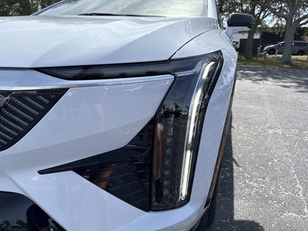 2026 Cadillac OPTIQ Premium Luxury