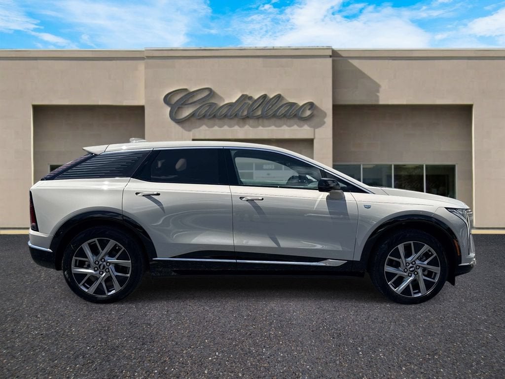 2027 Cadillac OPTIQ Premium Luxury