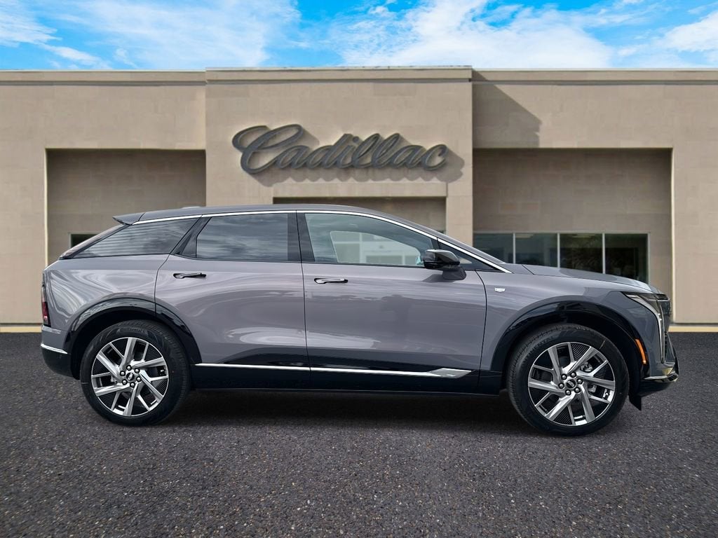 2026 Cadillac OPTIQ Premium Luxury