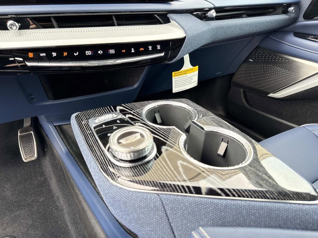 2026 Cadillac OPTIQ Premium Luxury