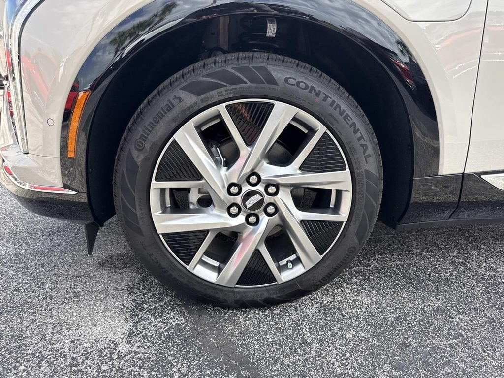 2027 Cadillac OPTIQ Premium Luxury