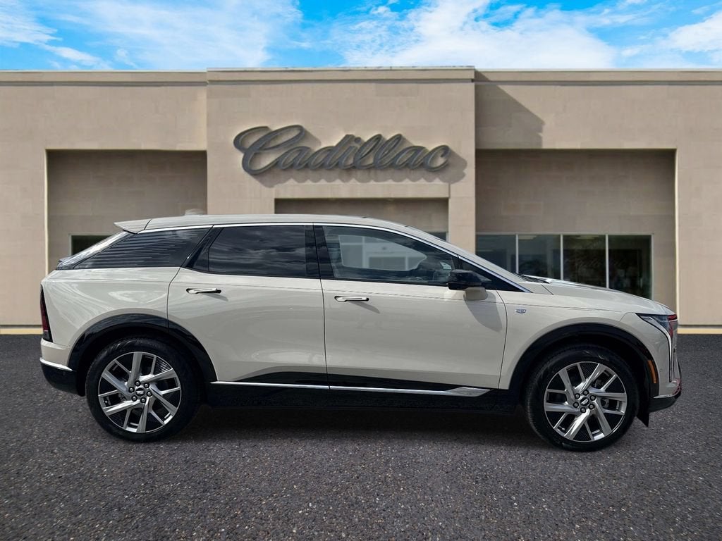 2027 Cadillac OPTIQ Premium Luxury