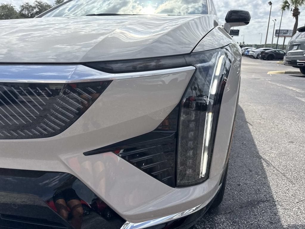 2027 Cadillac OPTIQ Premium Luxury