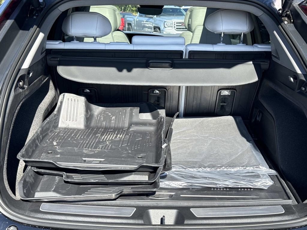 2026 Cadillac OPTIQ Premium Luxury