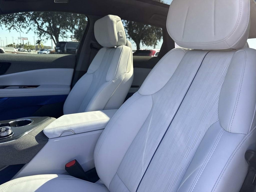 2026 Cadillac OPTIQ Premium Luxury