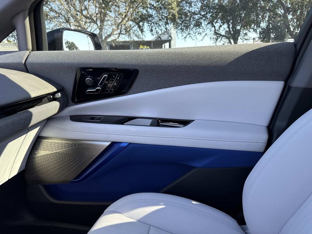 2026 Cadillac OPTIQ Premium Luxury