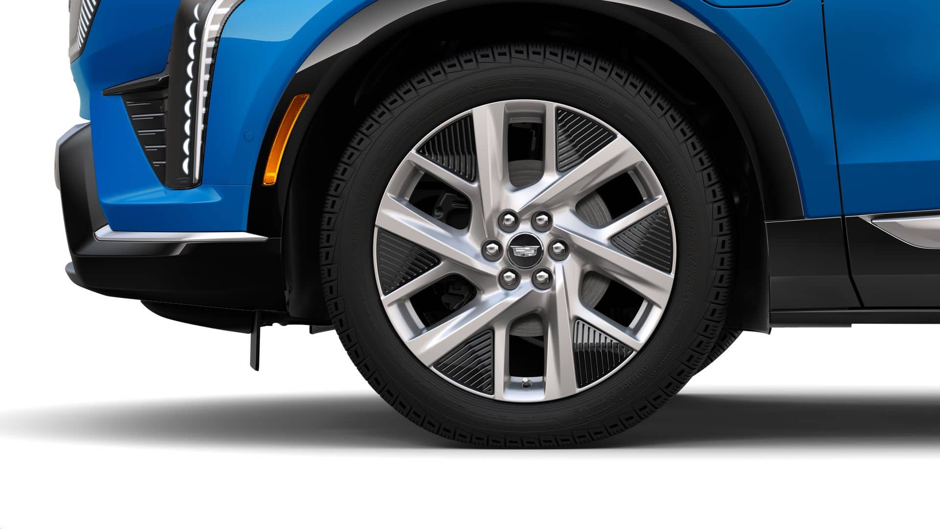 2025 Cadillac OPTIQ Luxury 2