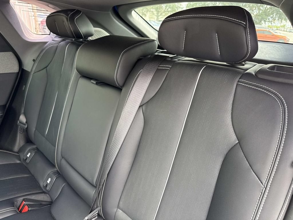2025 Cadillac OPTIQ Luxury 2