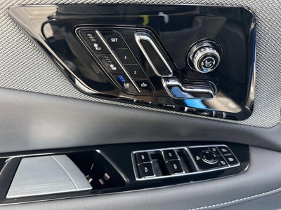 2025 Cadillac OPTIQ Luxury 2