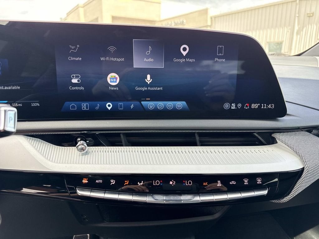 2025 Cadillac OPTIQ Luxury 2
