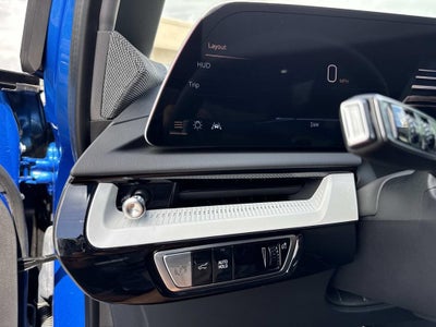 2025 Cadillac OPTIQ Luxury 2