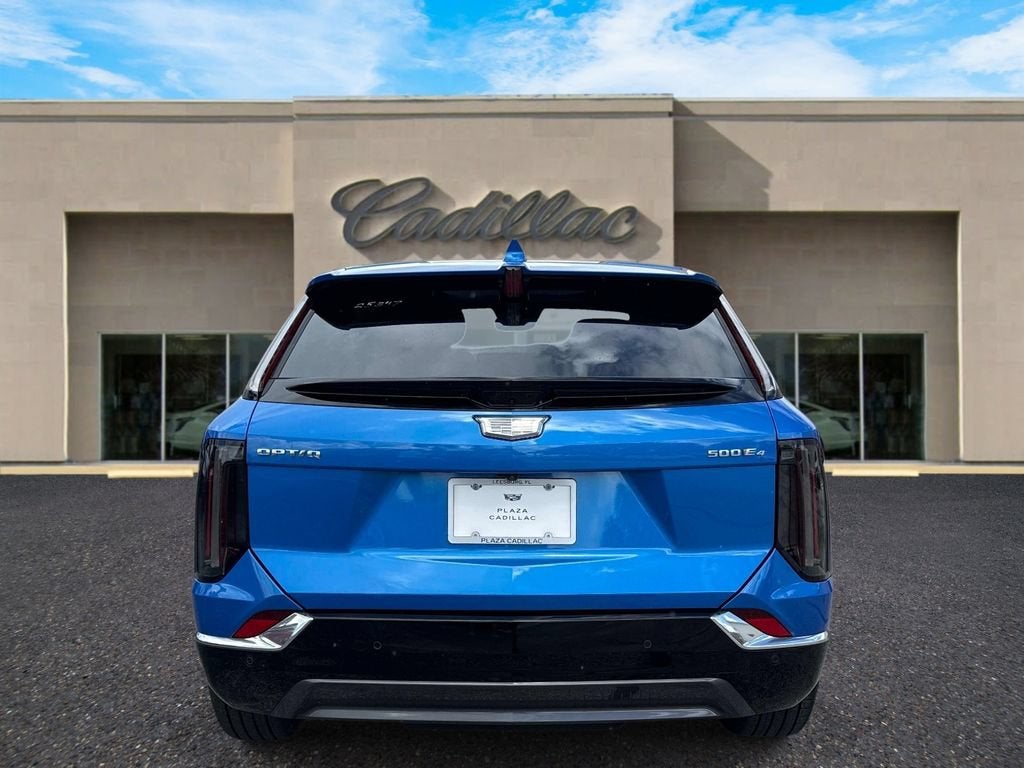 2025 Cadillac OPTIQ Luxury 2
