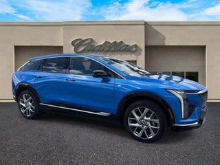 2025 Cadillac OPTIQ Luxury 2