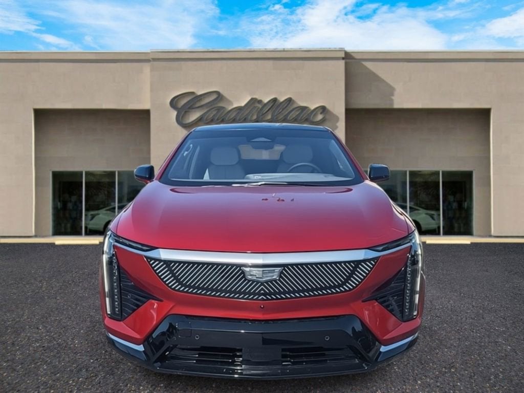 2025 Cadillac OPTIQ Luxury 2