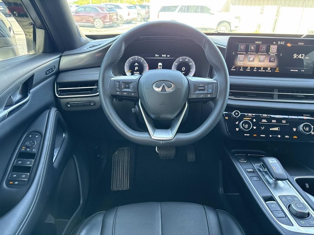 2025 INFINITI QX60 LUXE