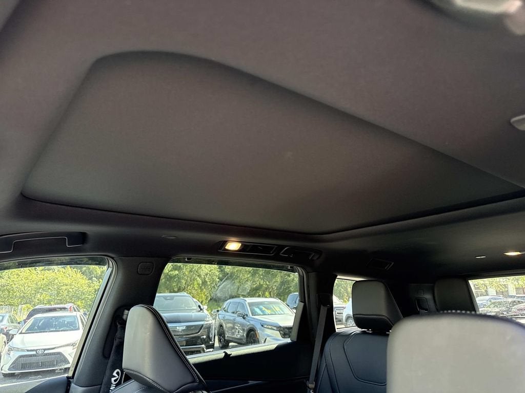 2025 INFINITI QX60 LUXE