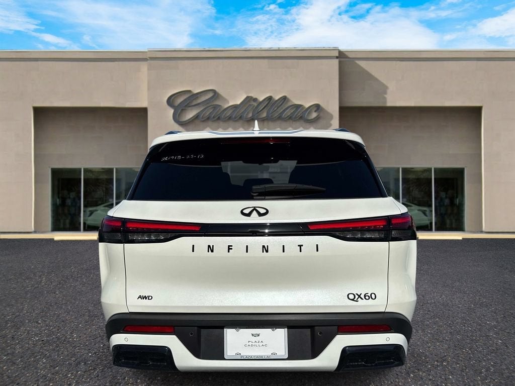2025 INFINITI QX60 LUXE