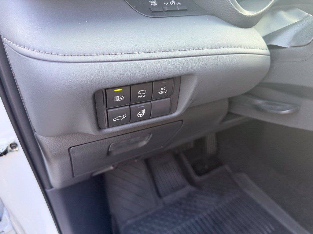 2025 Toyota Highlander Hybrid XLE