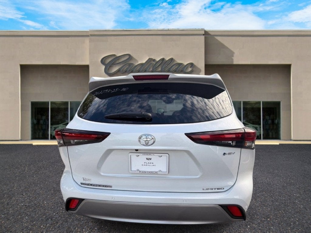 2025 Toyota Highlander Hybrid XLE