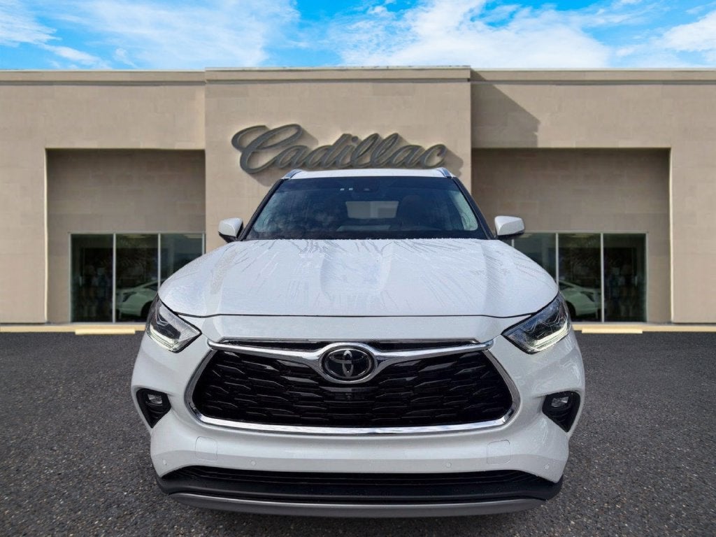 2025 Toyota Highlander Hybrid XLE