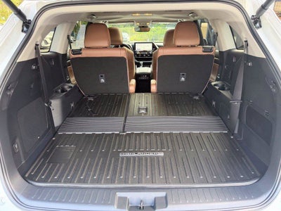 2025 Toyota Highlander Hybrid XLE