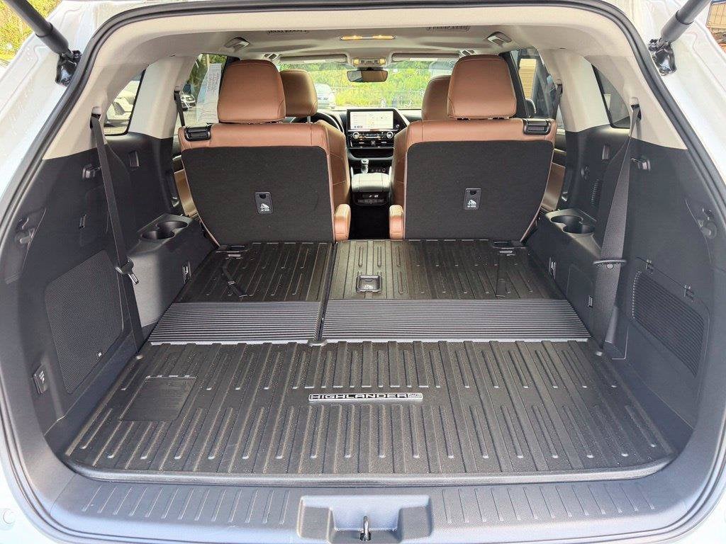 2025 Toyota Highlander Hybrid XLE