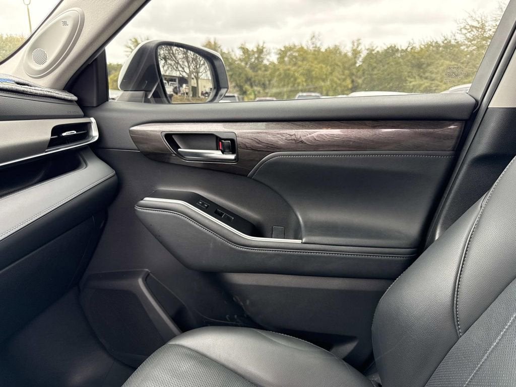 2023 Toyota Highlander Hybrid Limited