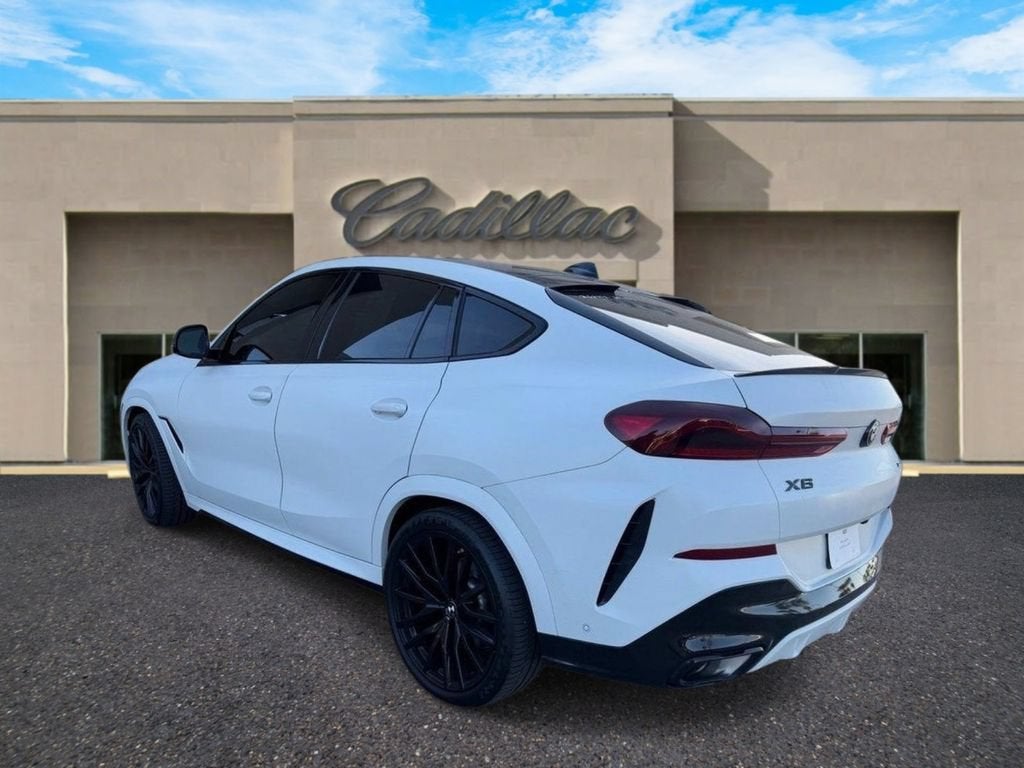 2023 BMW X6 xDrive40i