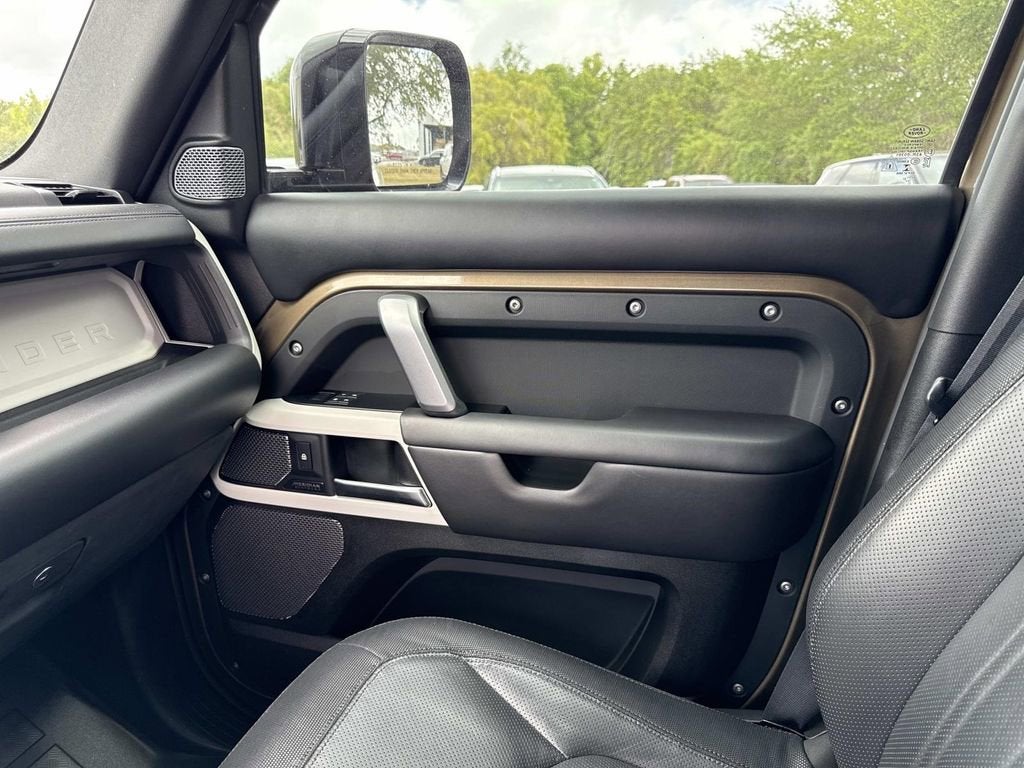 2022 Land Rover DEFENDER X-DYNAMIC HSE