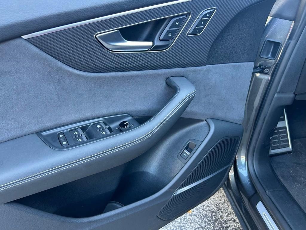 2025 Audi SQ8 Prestige