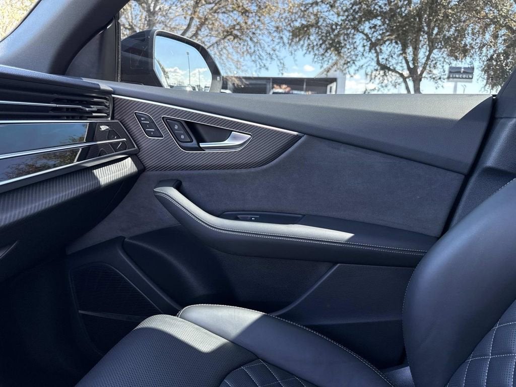 2025 Audi SQ8 Prestige