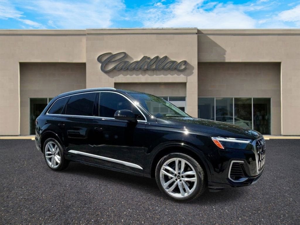 2025 Audi Q7 Premium Plus
