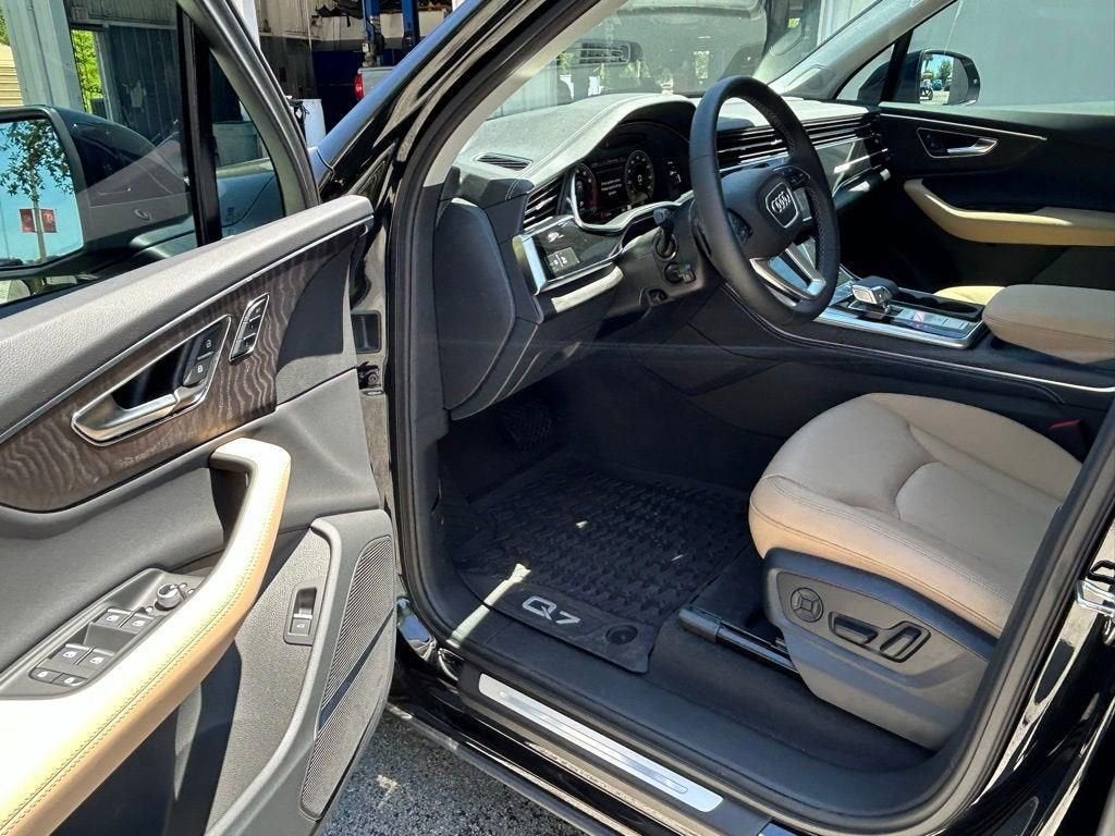 2025 Audi Q7 Premium Plus