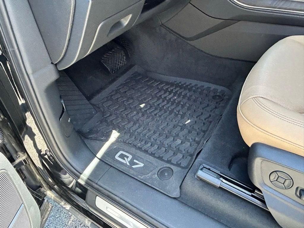 2025 Audi Q7 Premium Plus