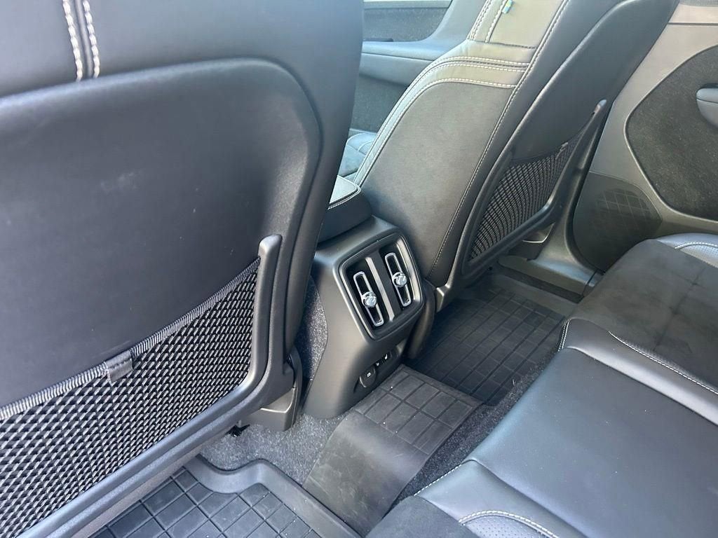 2021 Volvo XC40 4DR EAWD P8 RECHA