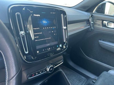 2021 Volvo XC40 4DR EAWD P8 RECHA