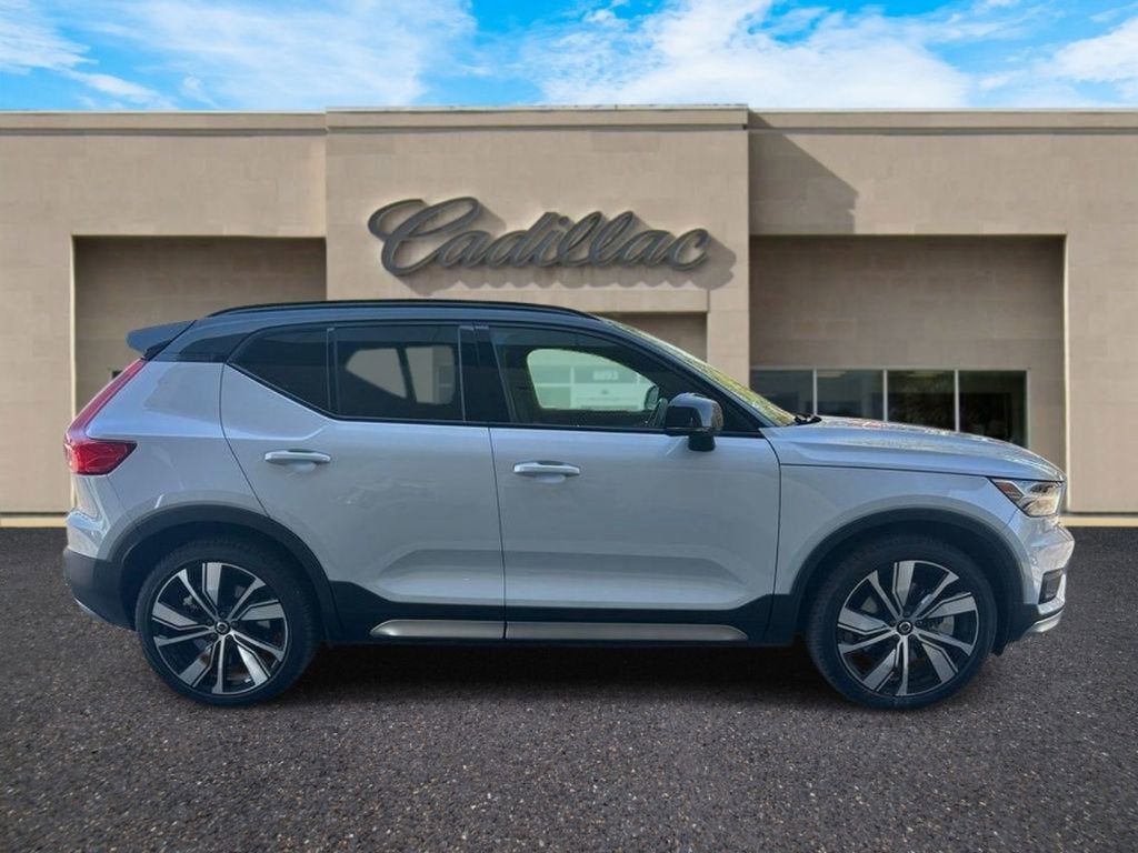 2021 Volvo XC40 4DR EAWD P8 RECHA