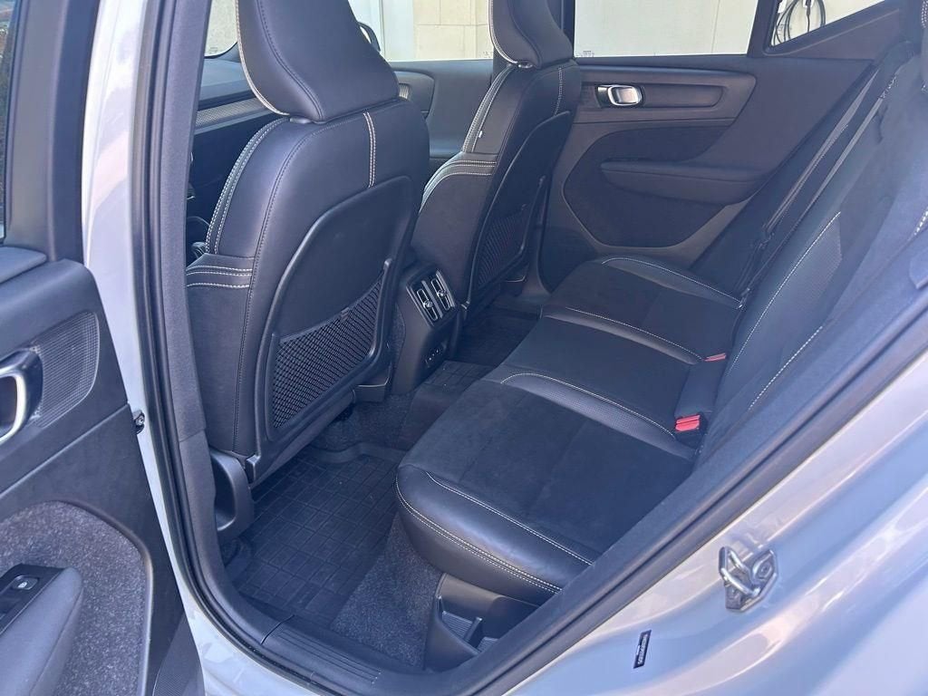 2021 Volvo XC40 4DR EAWD P8 RECHA