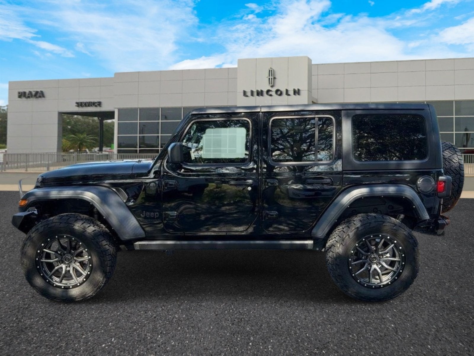2024 Jeep Wrangler Sport