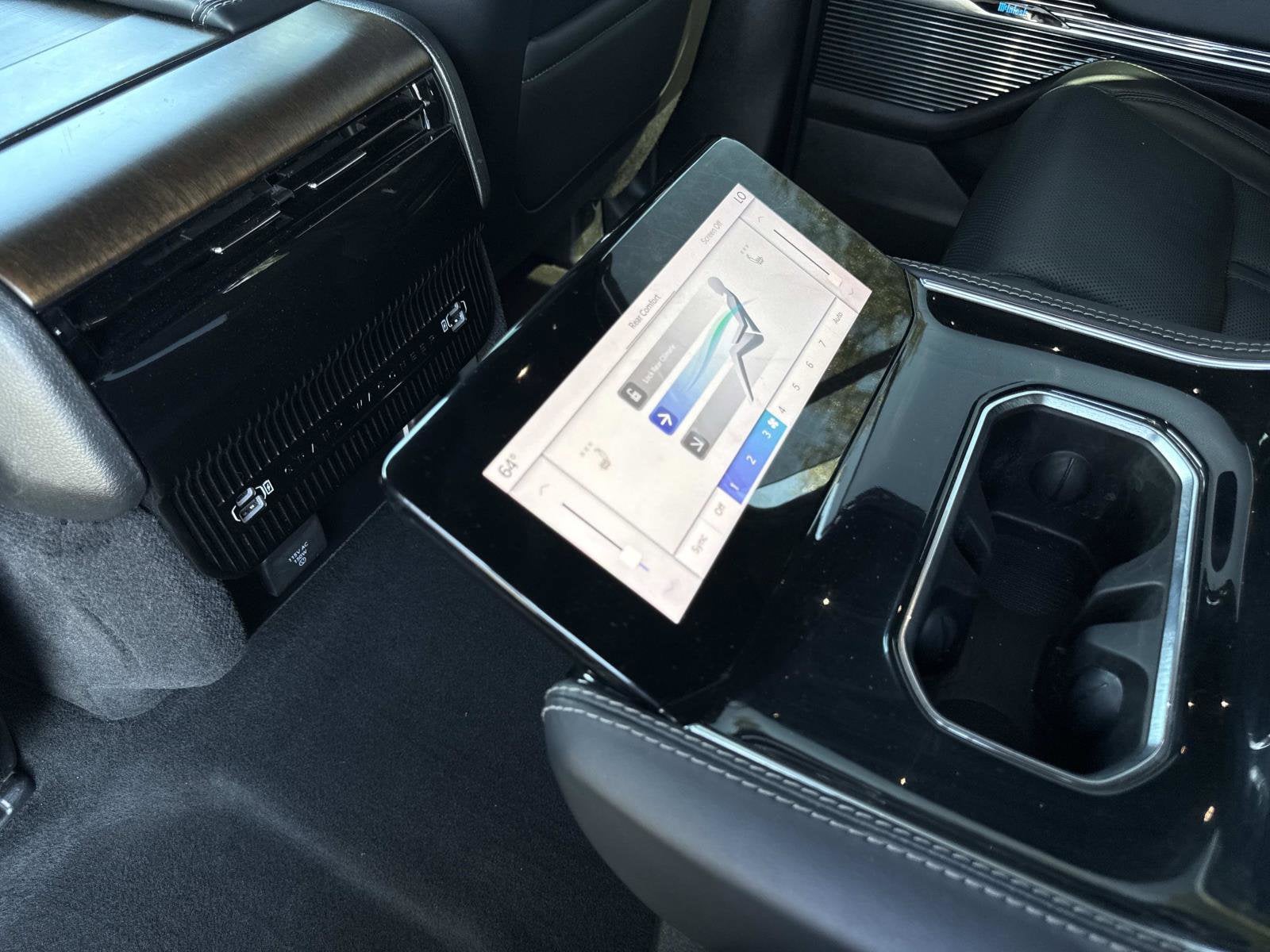 2022 Jeep Grand Wagoneer Series I