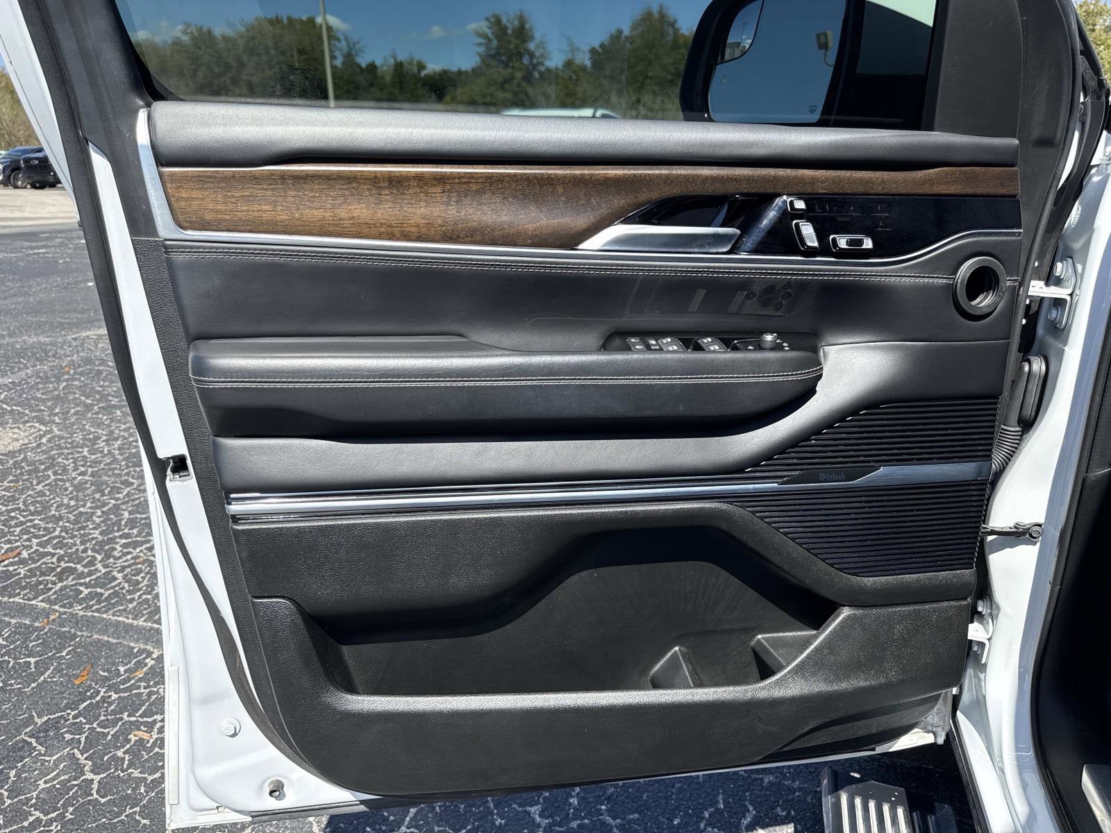 2022 Jeep Grand Wagoneer Series I