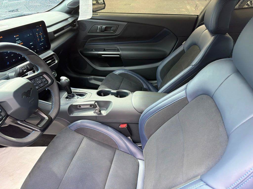 2025 Ford Mustang Dark Horse