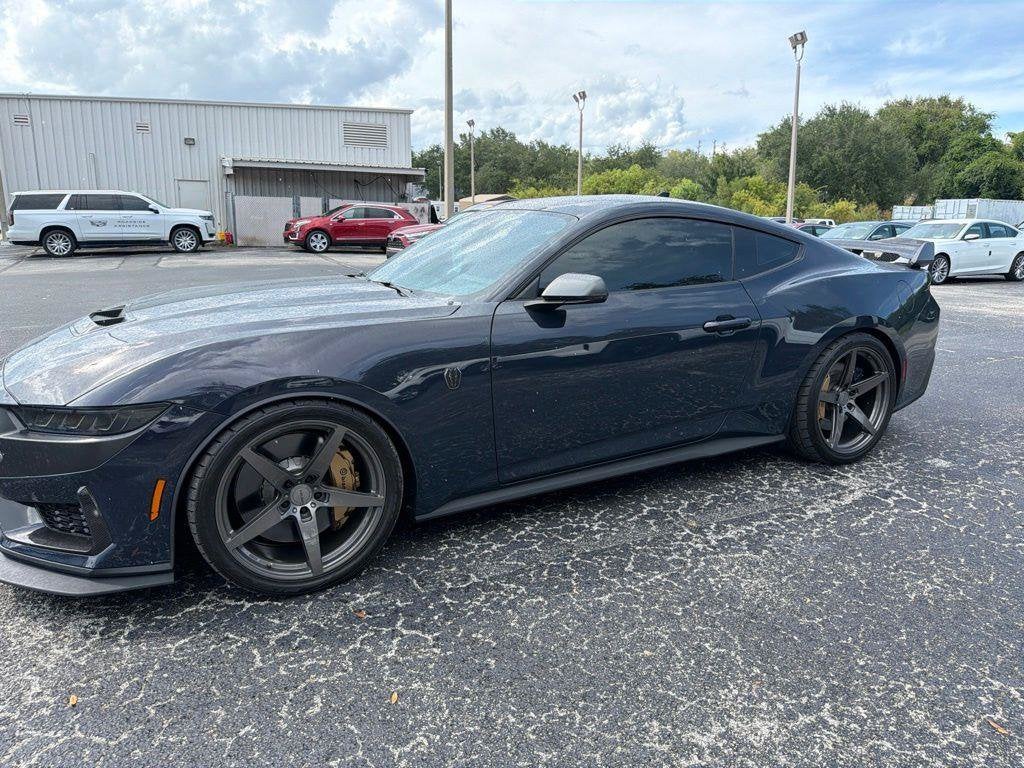 2025 Ford Mustang Dark Horse