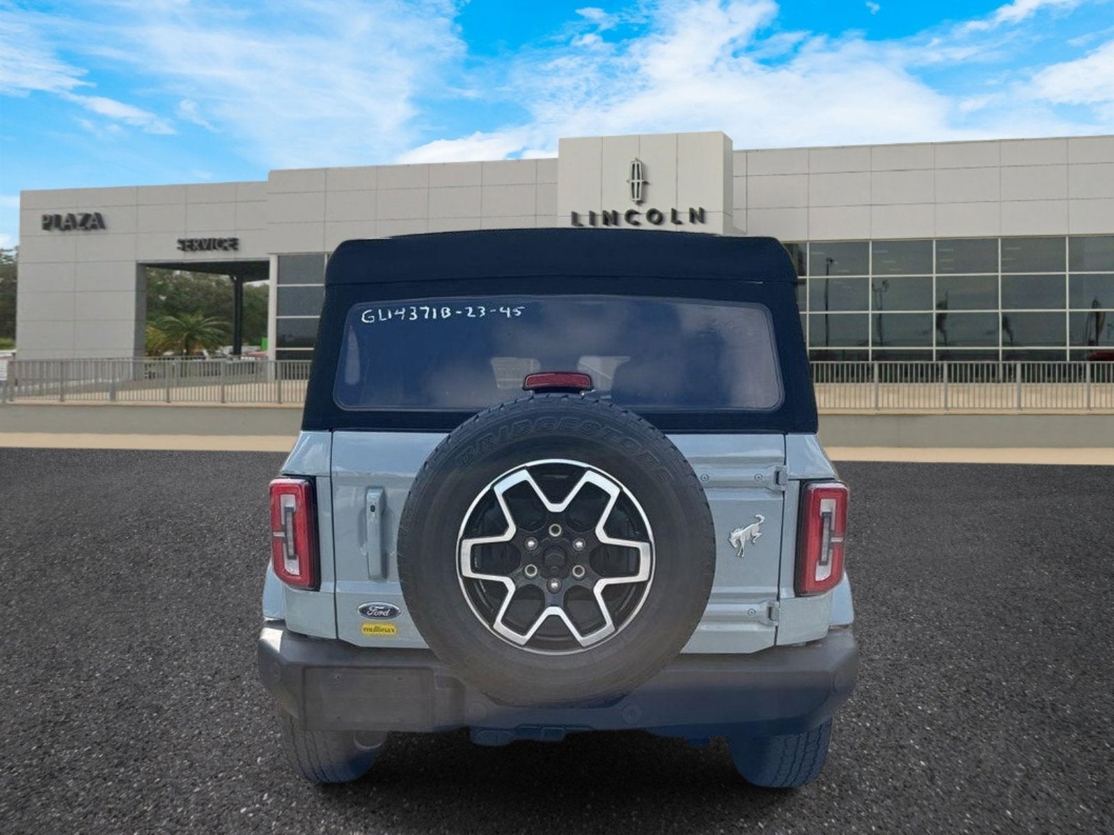 2023 Ford Bronco Base