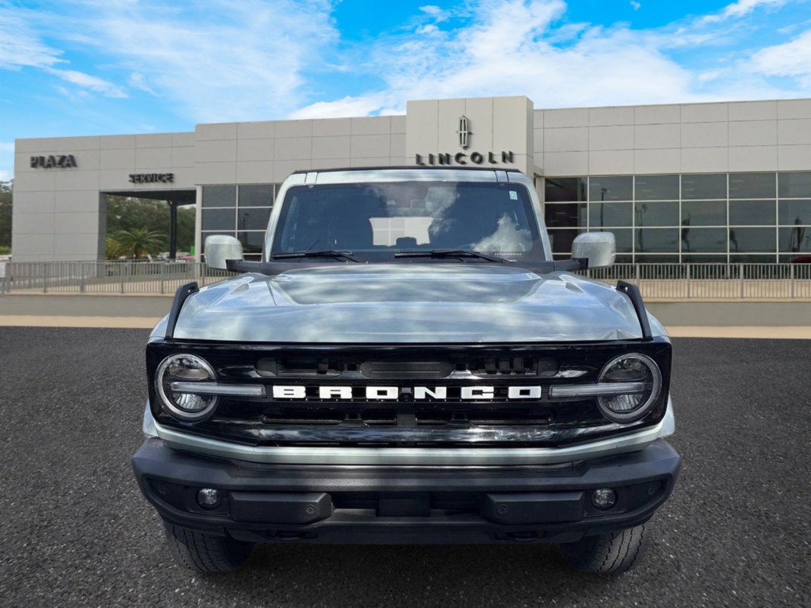 2023 Ford Bronco Base