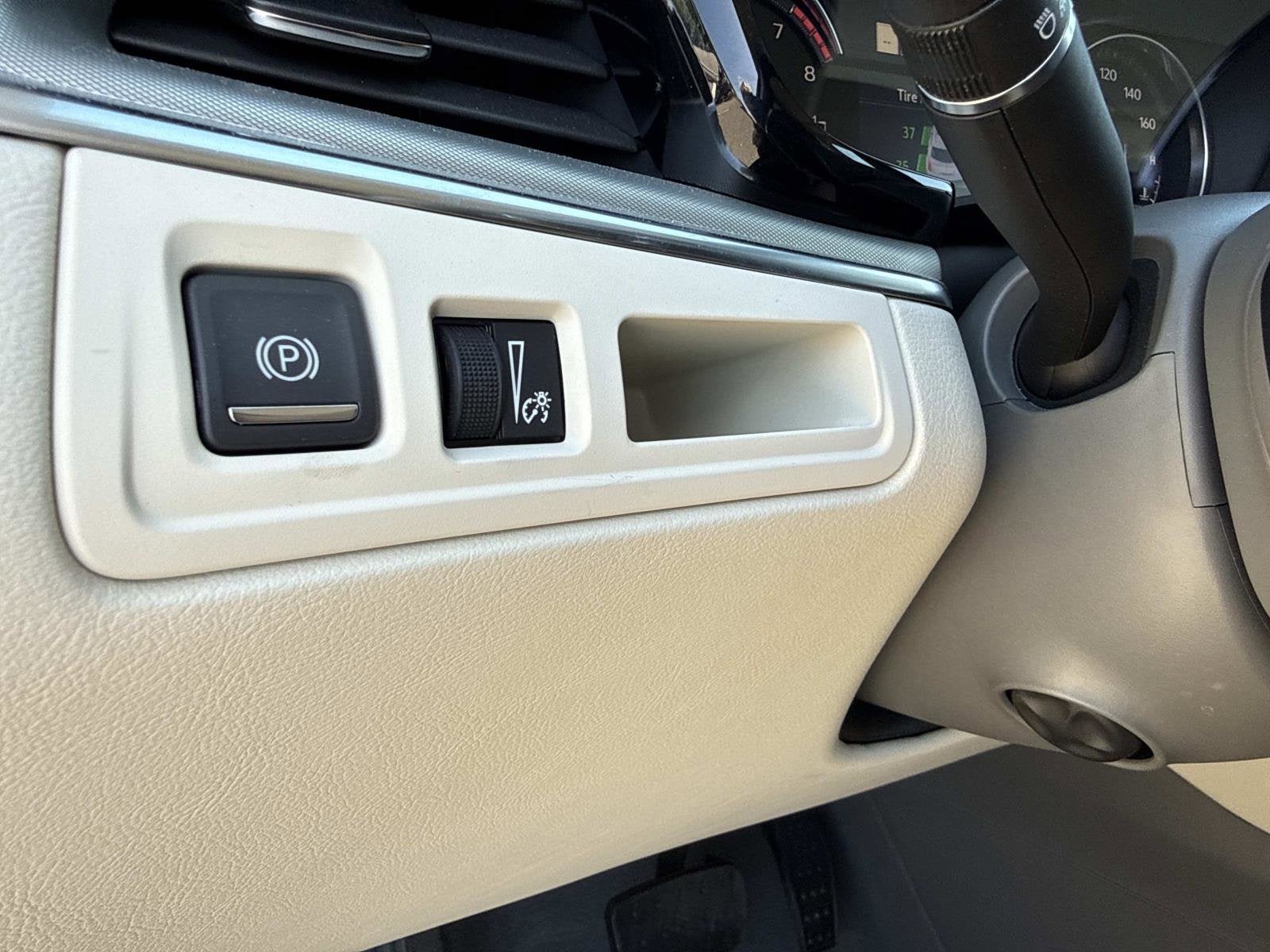 2021 Cadillac XT5 FWD Premium Luxury