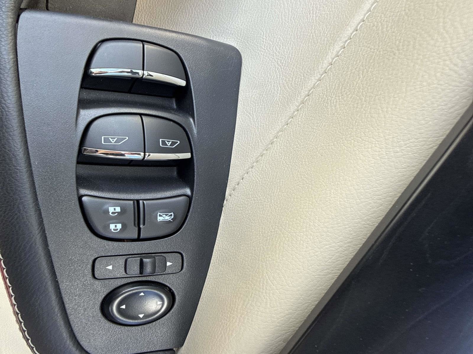 2023 Nissan Maxima Platinum